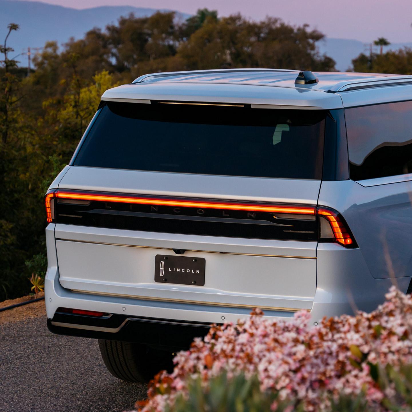 2027 Lincoln Navigator rear exterior at dusk