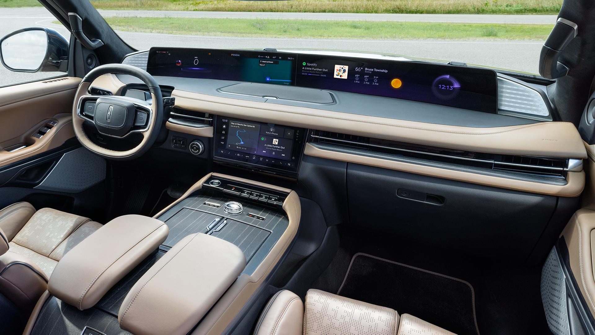El frente interior de una Lincoln Black Label 2026 con el tema Enlighten