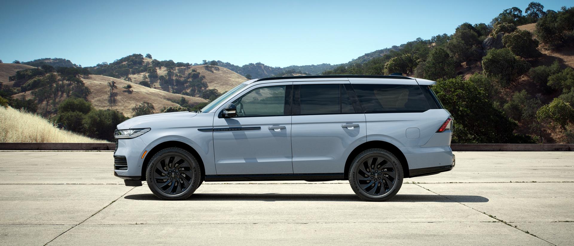 The exterior of a 2027 Lincoln Navigator® SUV with the available Jet Appearance Package