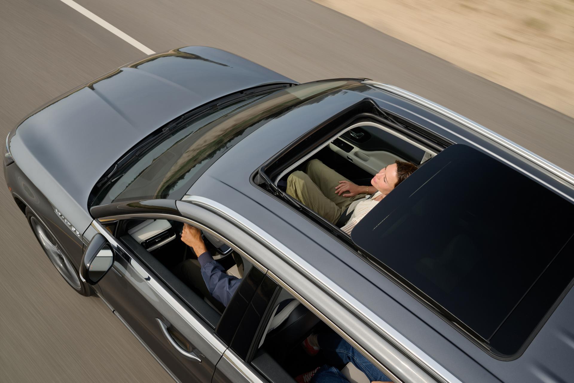 An overhead view 2027 Lincoln Aviator® SUV with the available panoramic Vista Roof® open