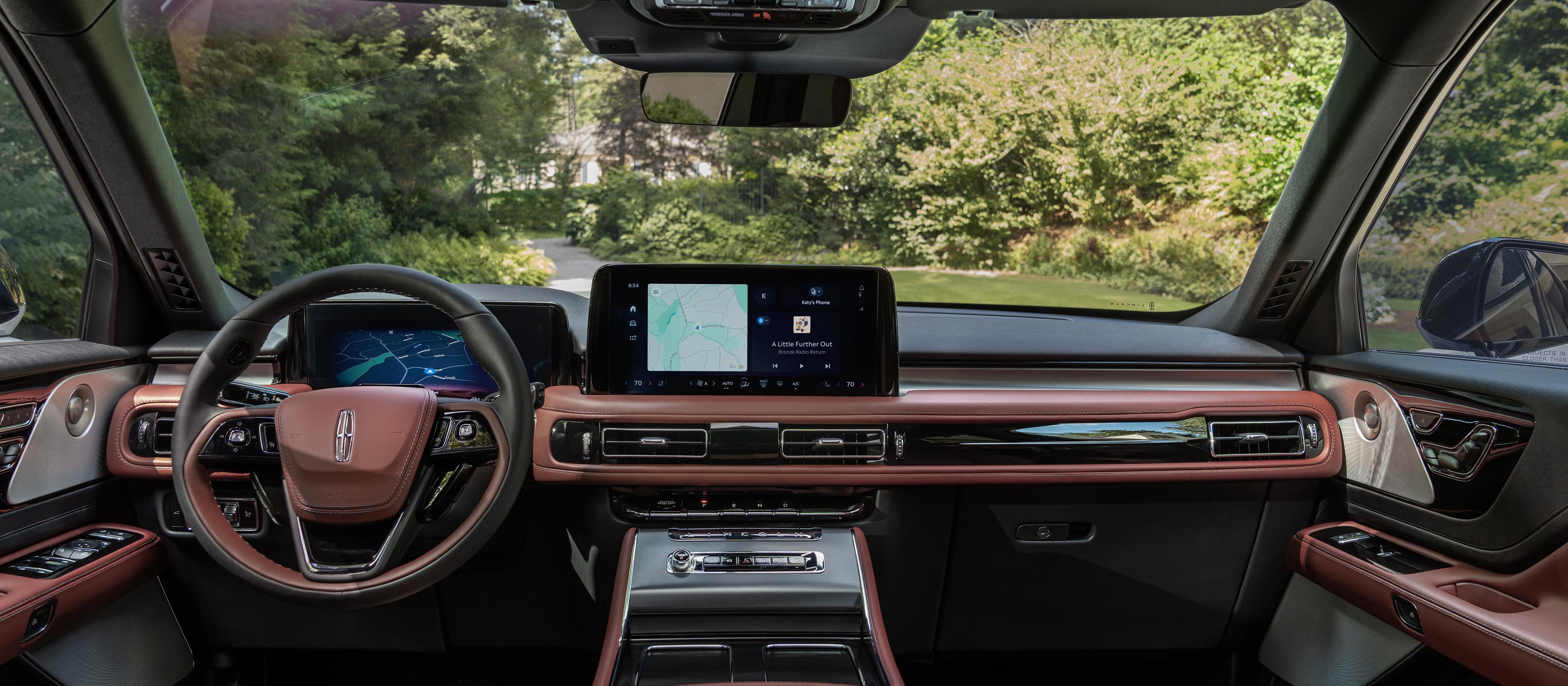 The interior of a 2027 Lincoln Aviator® Reserve model