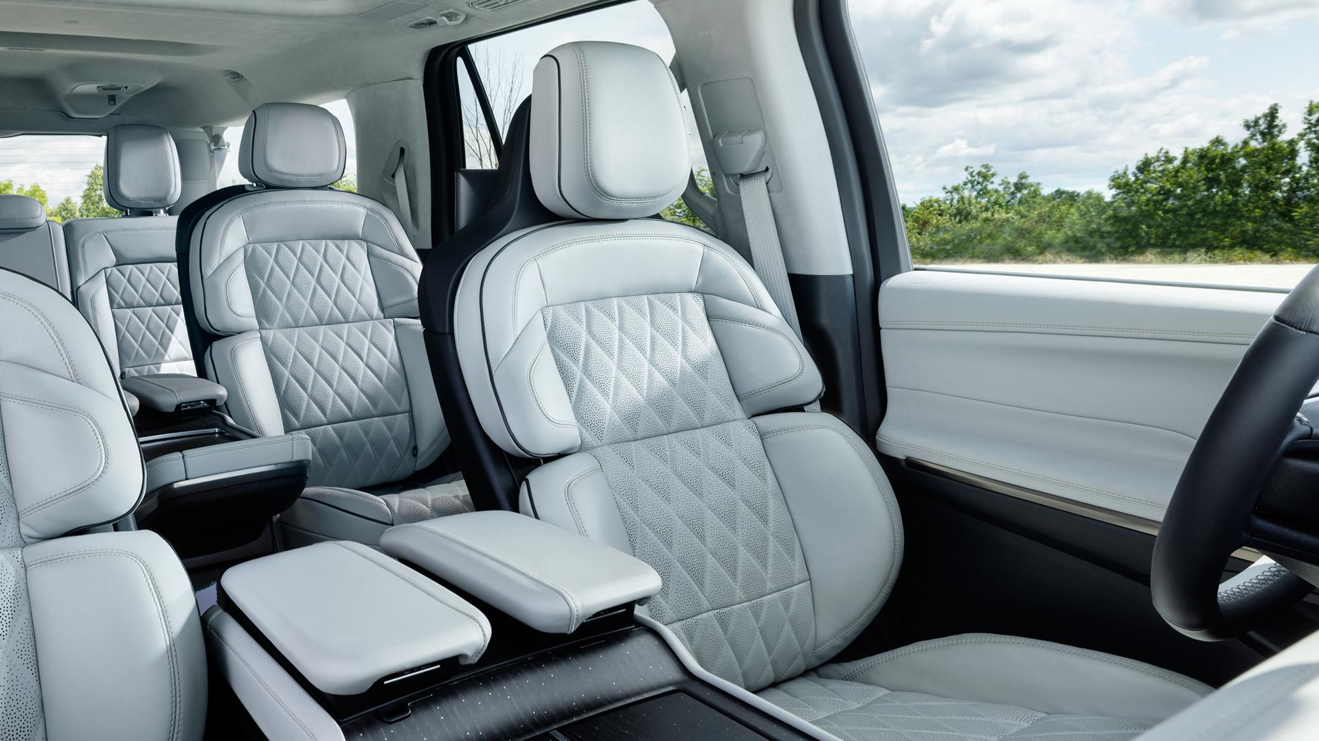 An interior view of the first row of a 2027 Lincoln Navigator® SUV