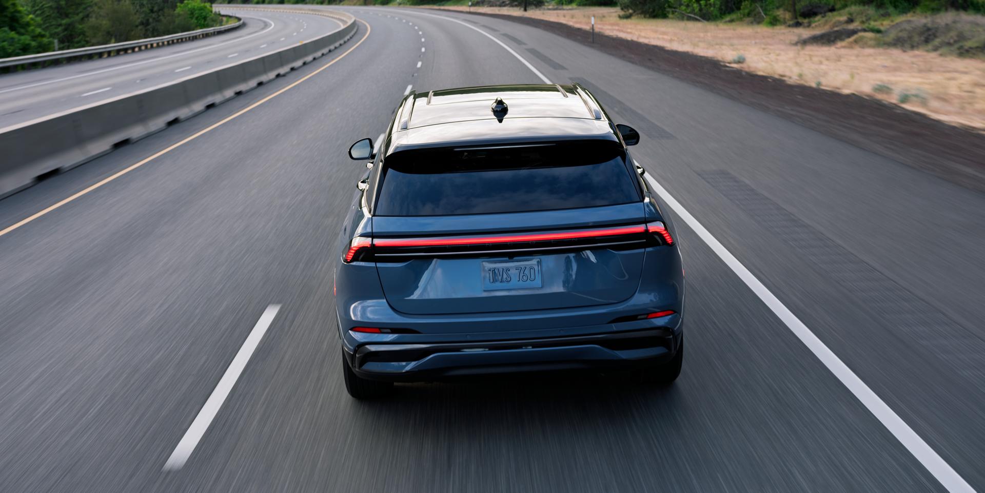 LED lighting spans the rear liftgate of a 2026 Lincoln Black Label Nautilus® SUV