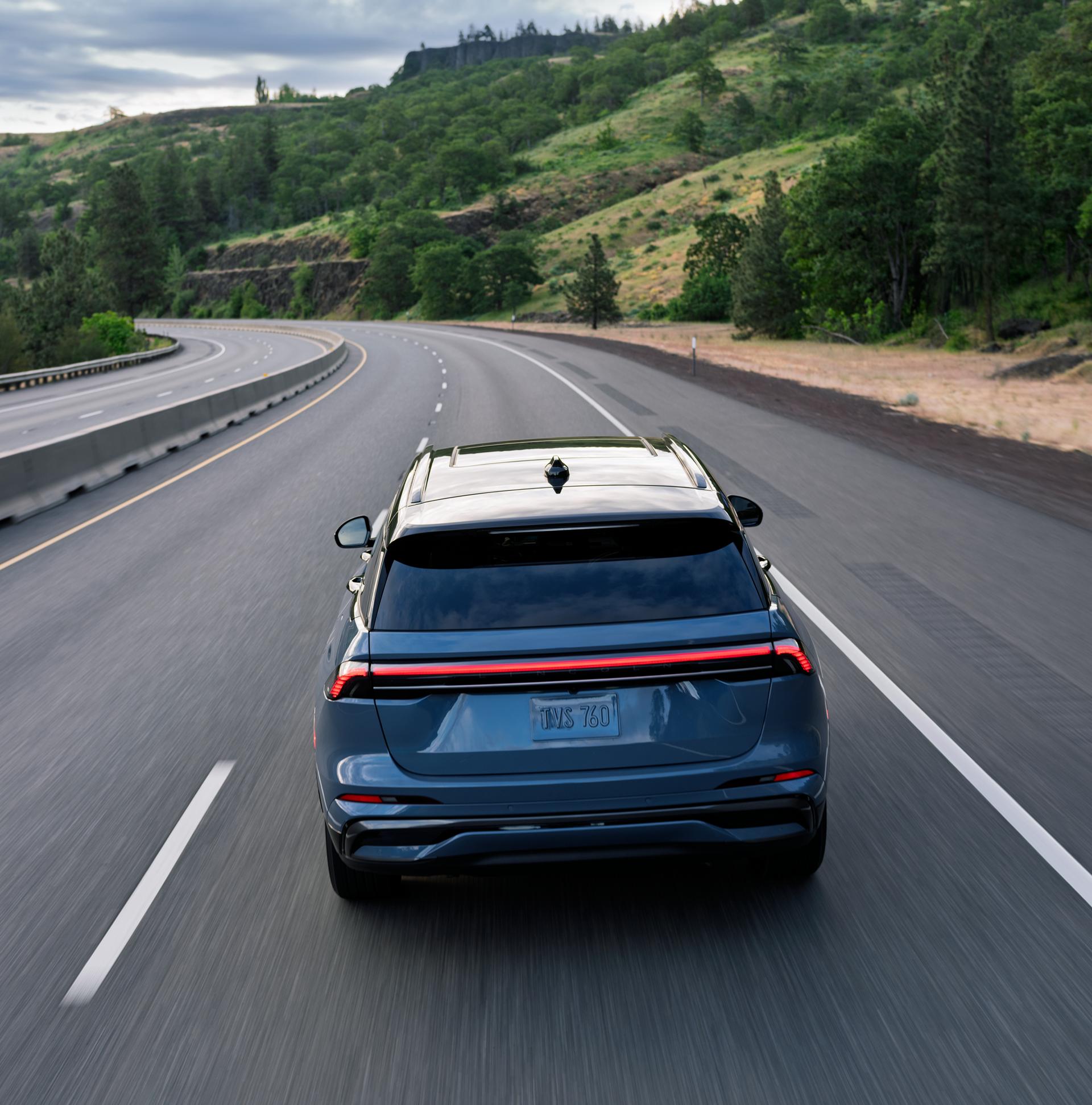 LED lighting spans the rear liftgate of a 2026 Lincoln Black Label Nautilus® SUV