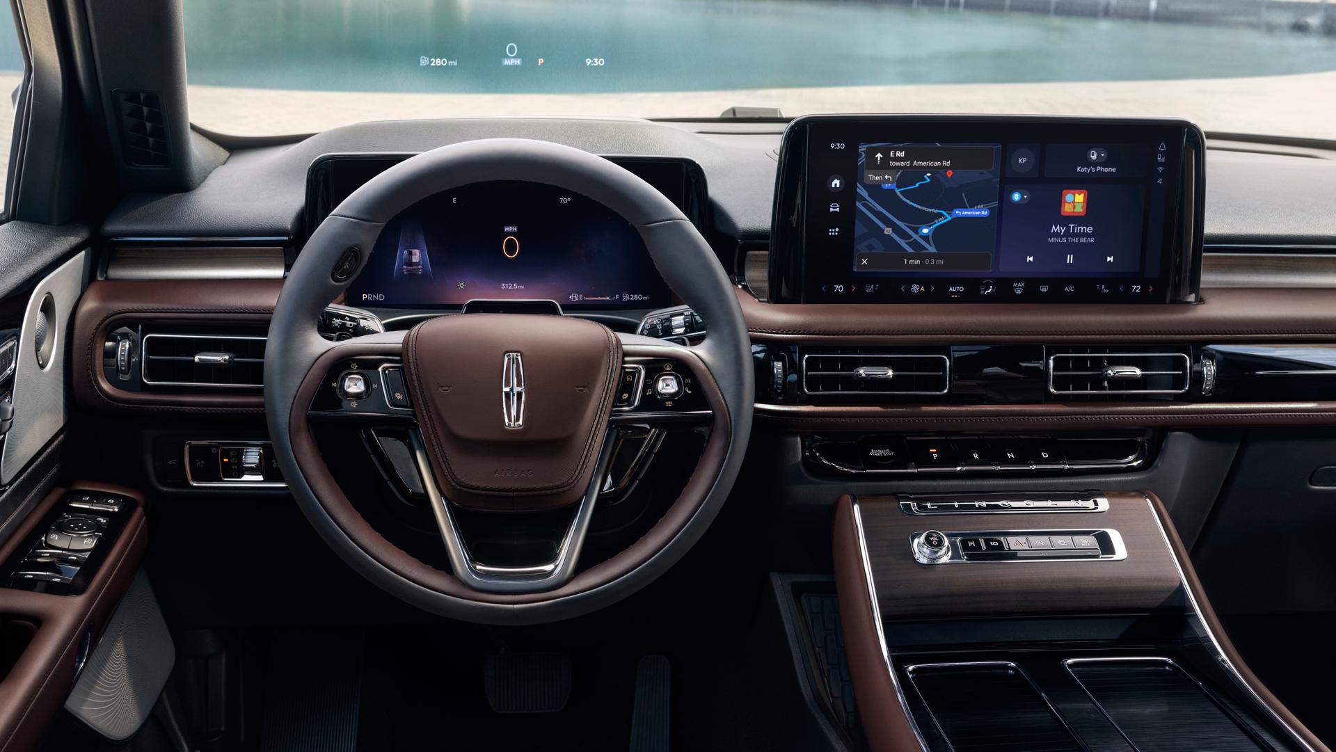 The Head-up display feature inside the 2025 Lincoln Aviator.