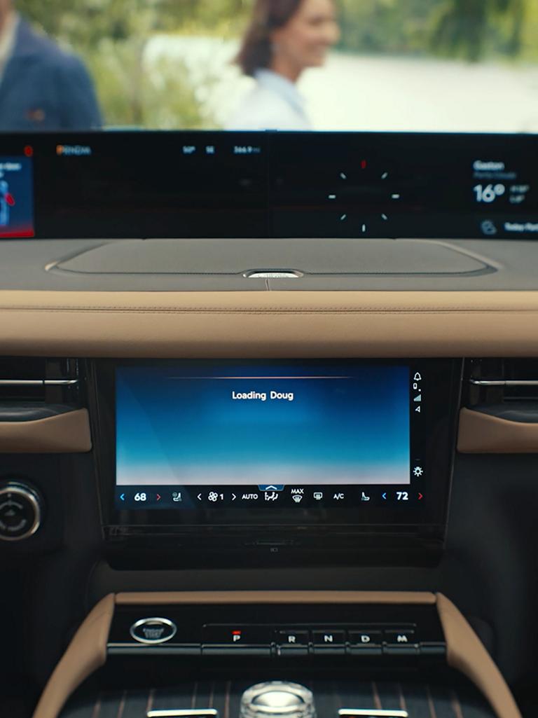 The Lincoln Digital Experience is vividly displayed inside the 2027 Lincoln Navigator® SUV