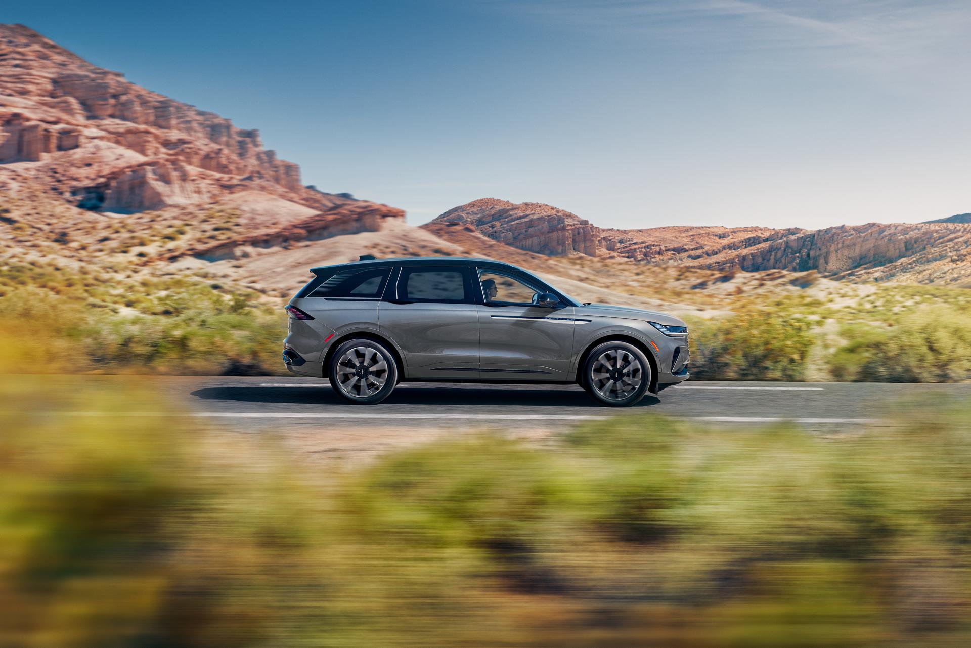 A 2026 Lincoln Nautilus® SUV is being driven on a desert highway