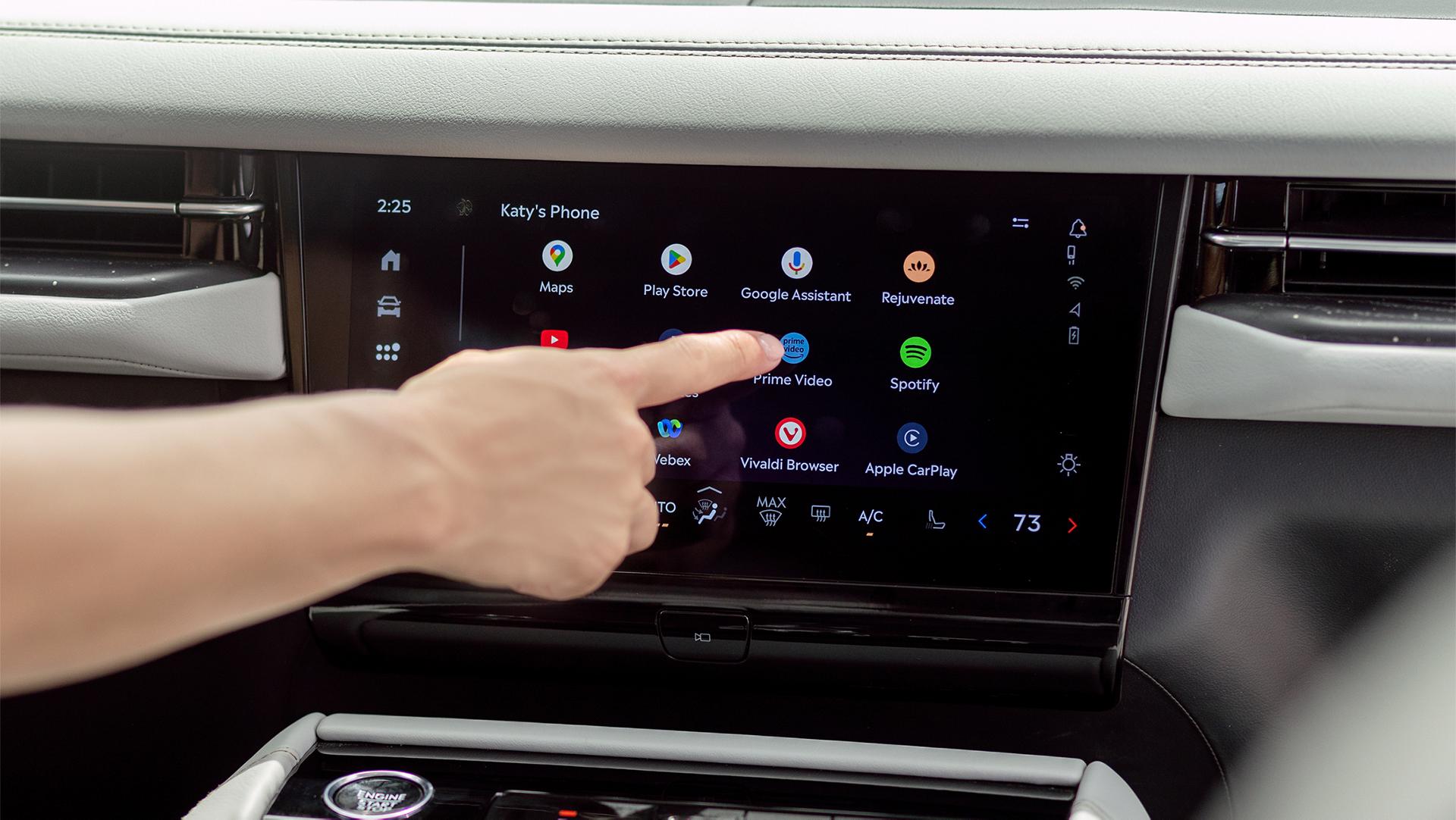 The interior of the Lincoln Navigator® SUV