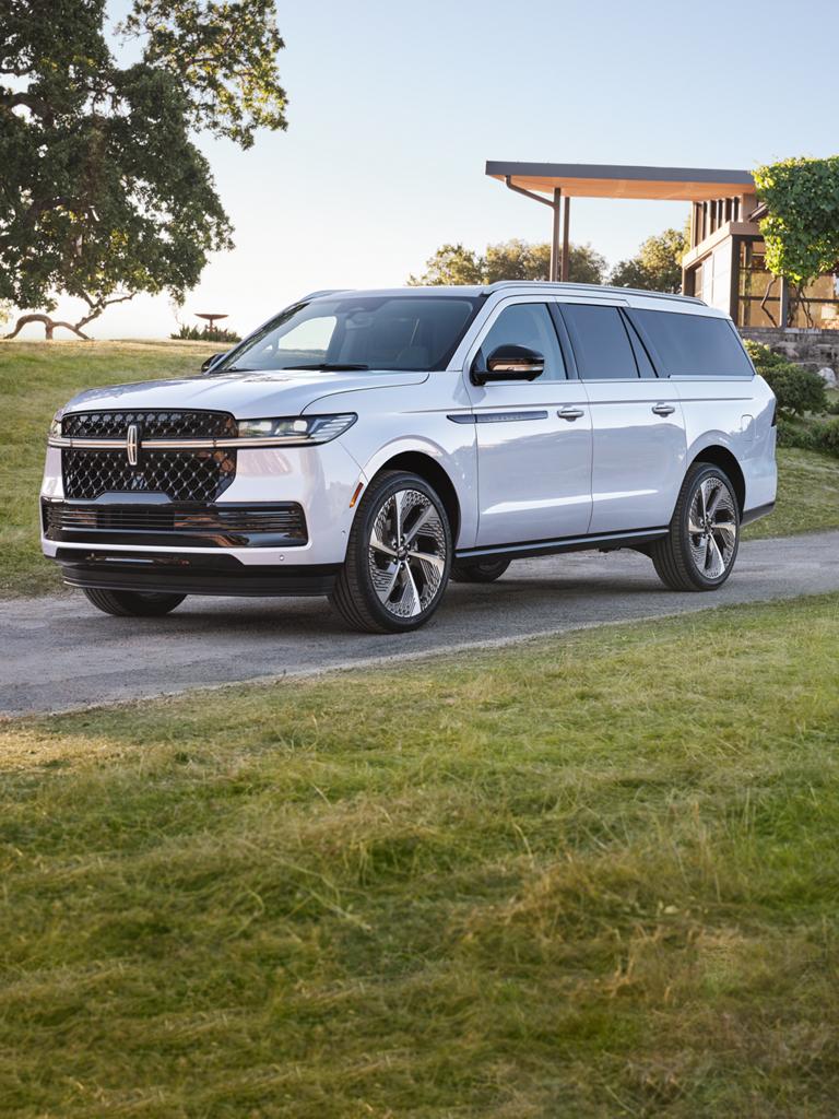The 2027 Lincoln Navigator® Black Label™ SUV with the Atmospheric theme features unique exterior copper-colored details