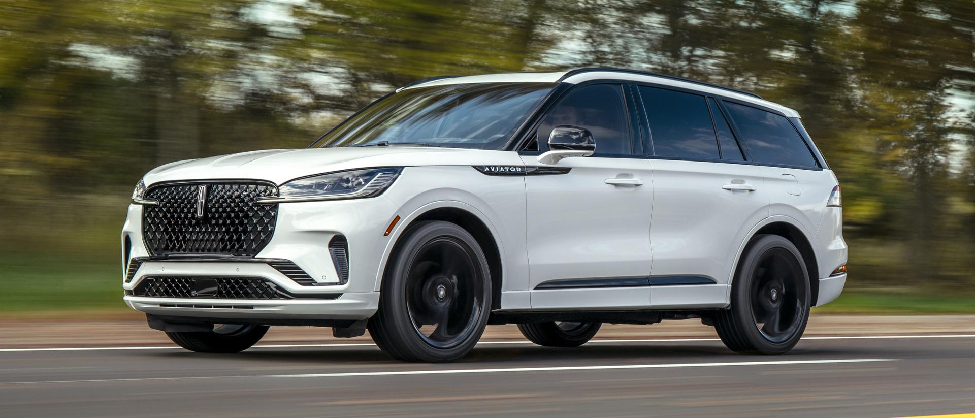 A 2026 Lincoln Aviator® SUV is shown in Pristine White