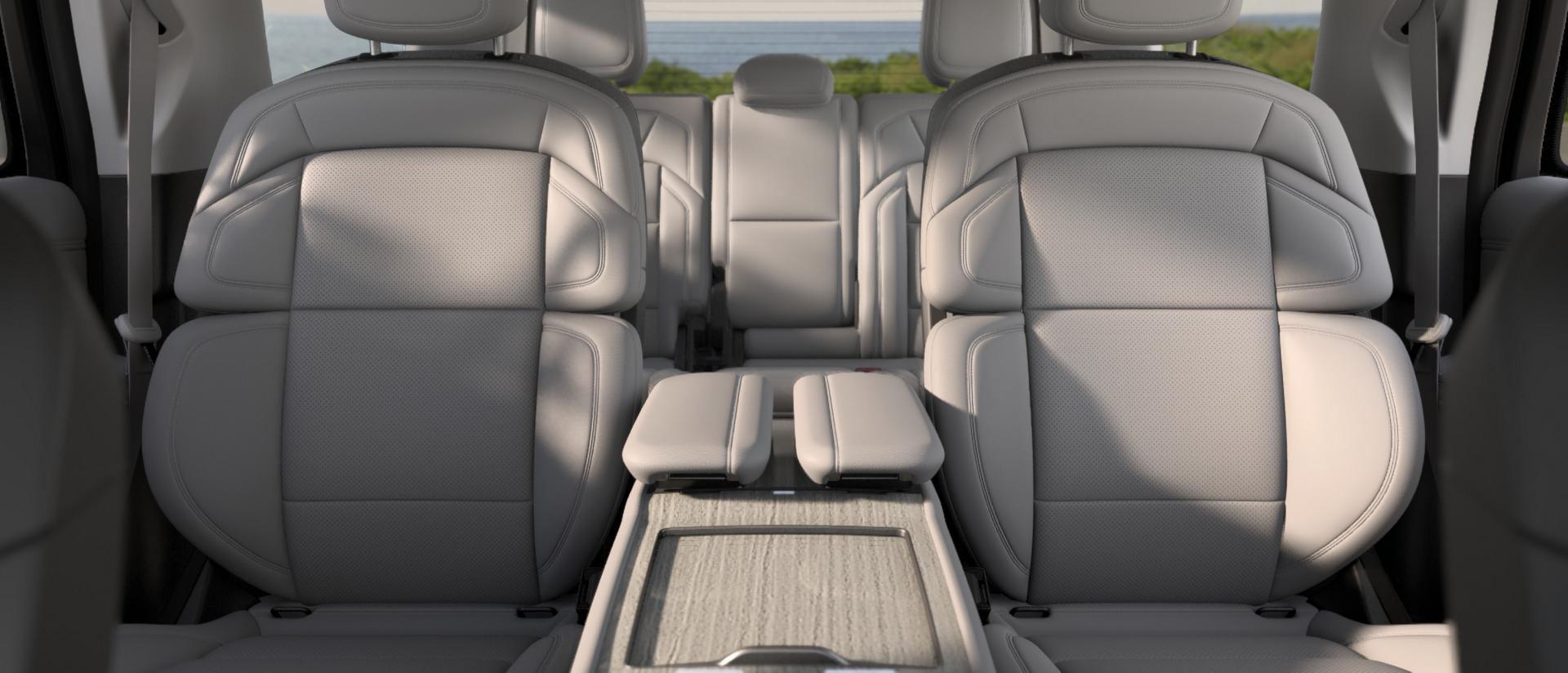 Se muestran las diversas opciones de asientos de la segunda fila para la Lincoln Navigator 2026