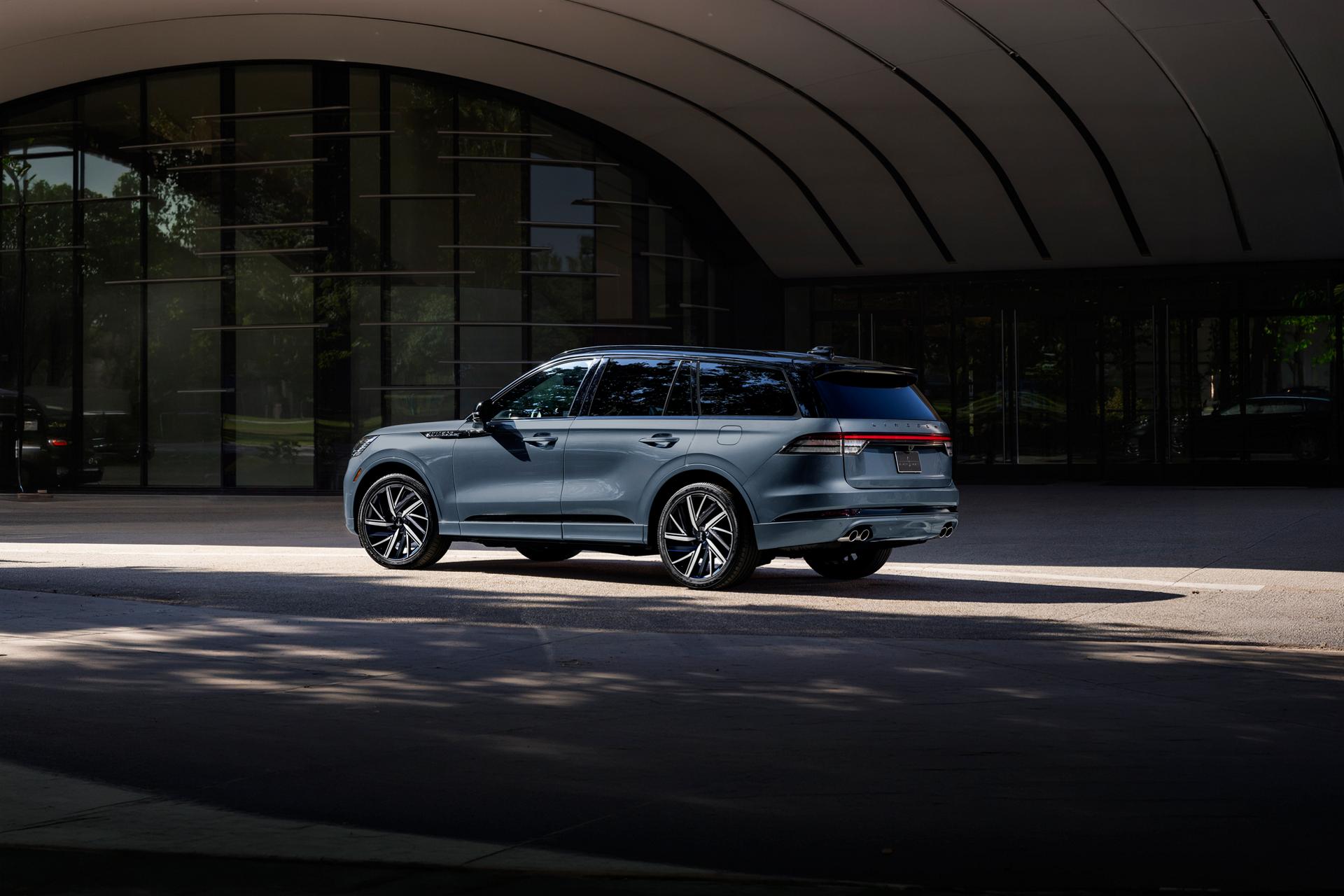 A 2027 Lincoln Aviator® SUV with the available Special Edition Package