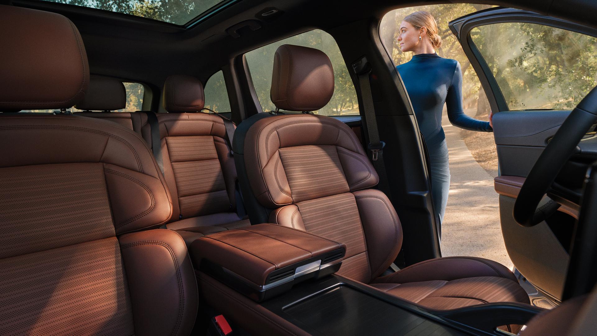 The Perfect Position front seats of a 2026 Lincoln Nautilus® SUV.