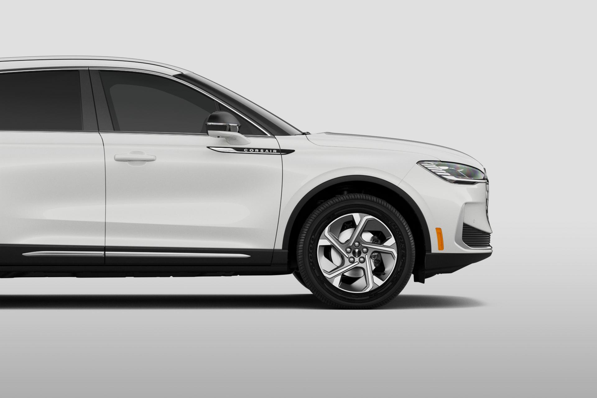 The distinctive wheel options of the 2027 Lincoln Corsair® Hybrid