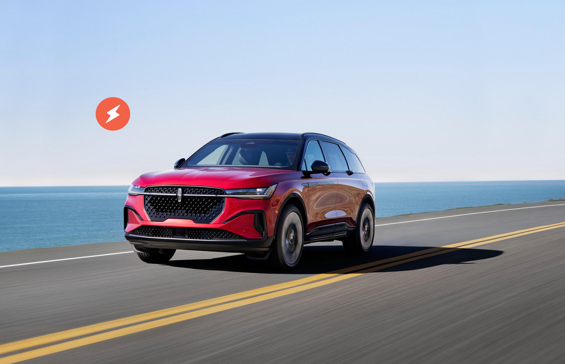 The 2025 Lincoln Nautilus driving down the road.