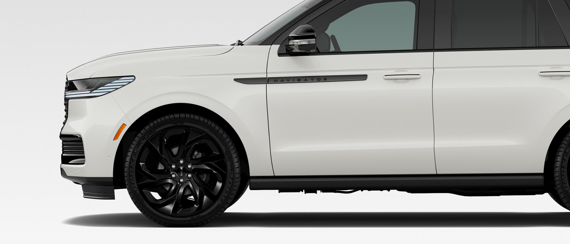 The 24" High-Gloss Ebony Wheel