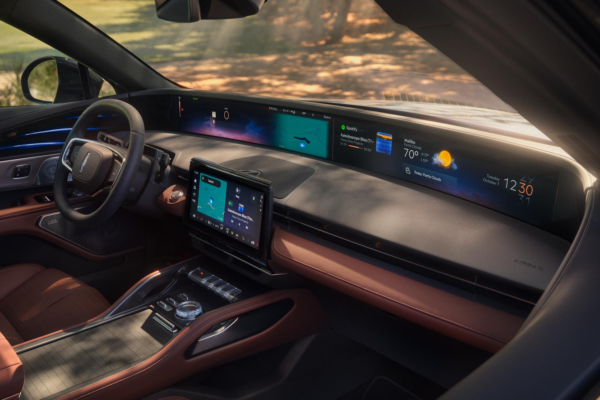 The interior of the 2026 Lincoln Nautilus.