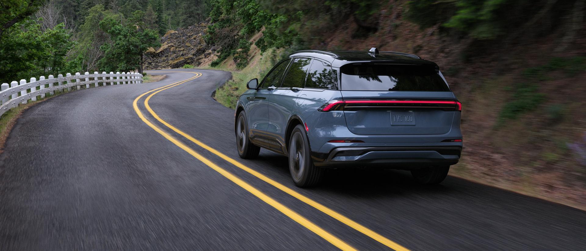 LED lighting spans the rear liftgate of a 2026 Lincoln Black Label Nautilus® SUV