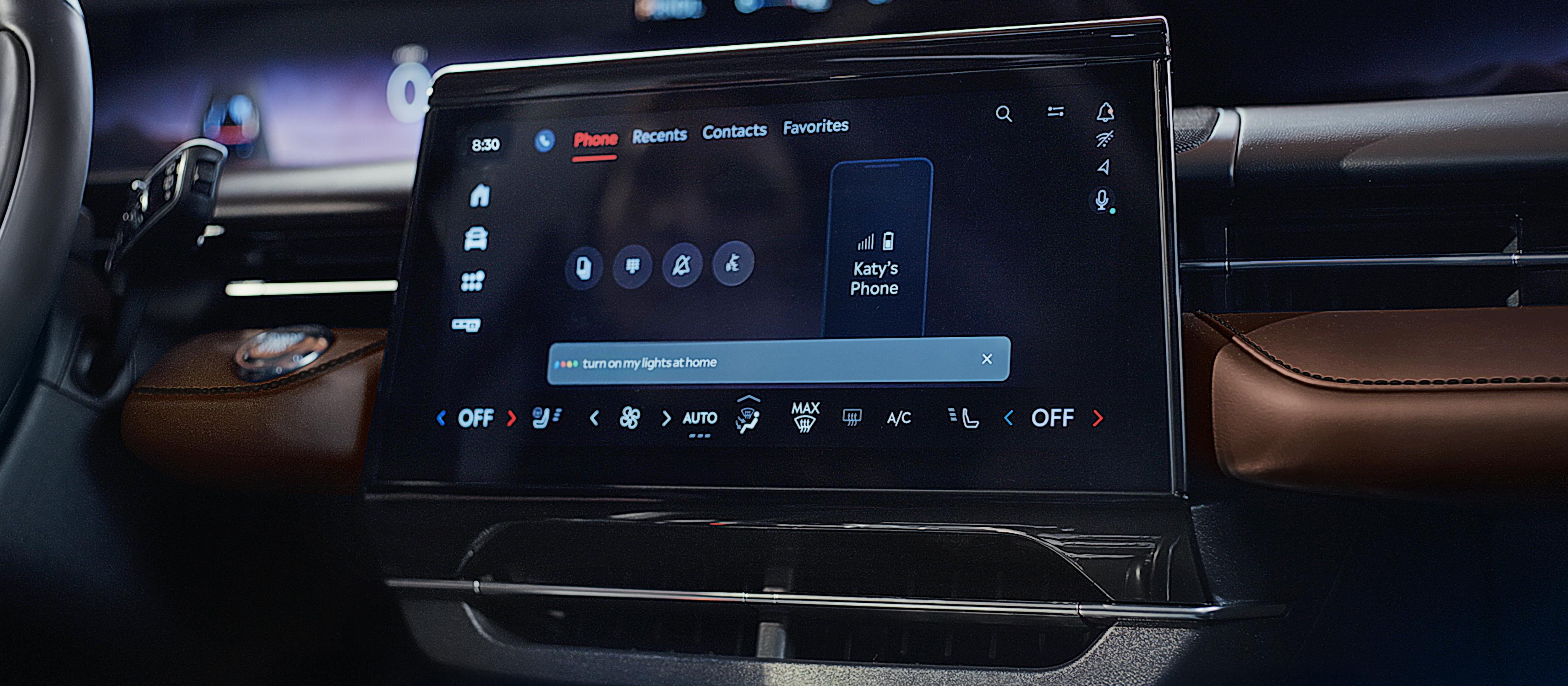 Primer plano de la pantalla central en el interior de la SUV Lincoln Nautilus® 2027