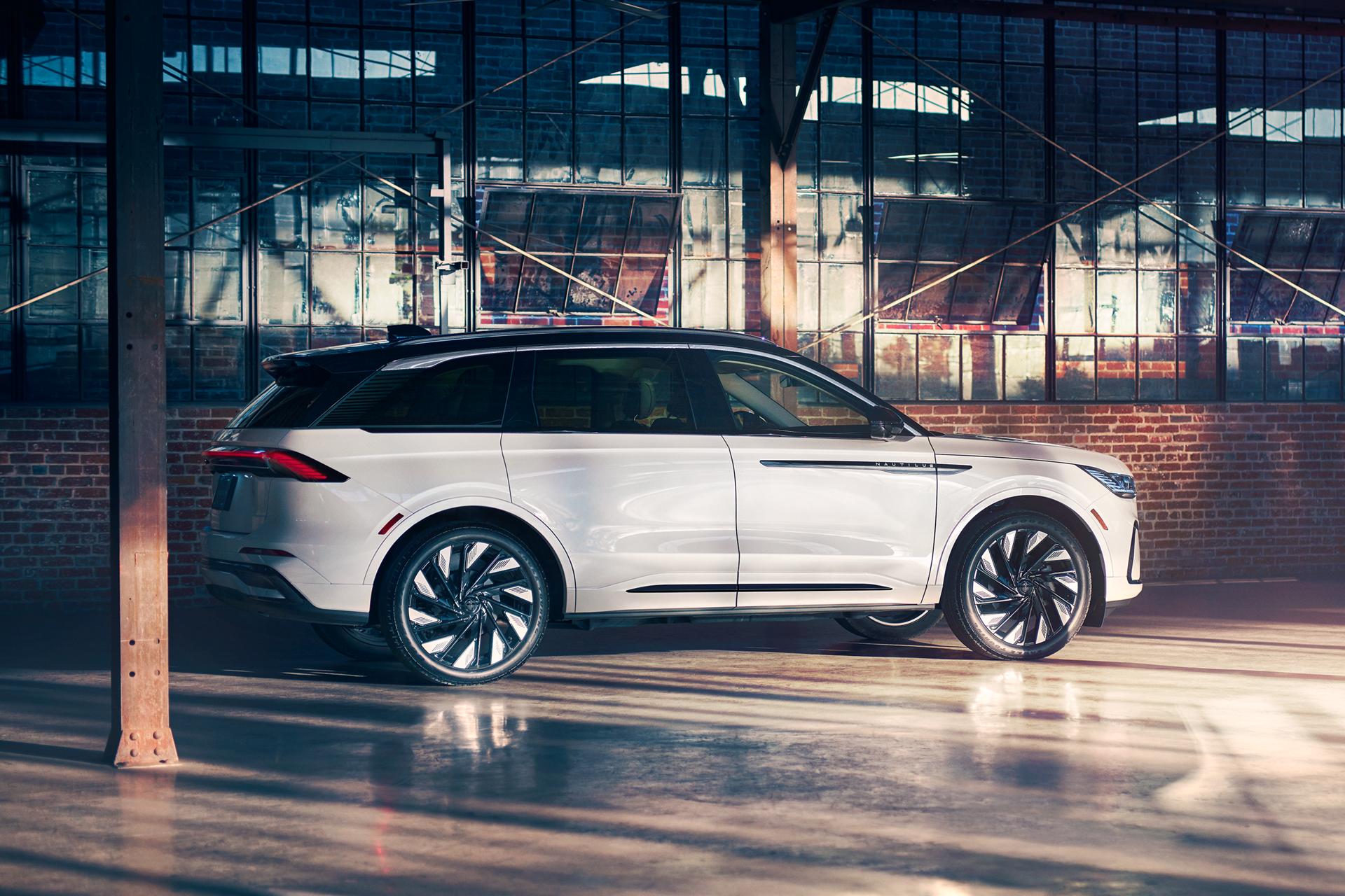 A 2026 Lincoln Black Label™ Nautilus® SUV with available 22-inch wheels