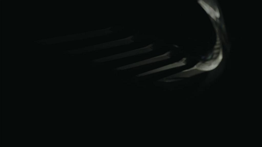 The Lincoln Embrace lighting sequence begins on a 2026 Lincoln Aviator® SUV